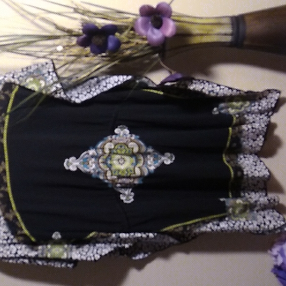 ☆ Joei and I Womens top size medium - Picture 3 of 8